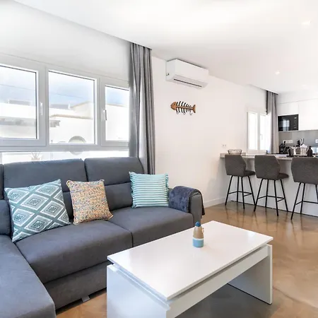 2 Apartments Sea Breeze Famara Buitenkant foto