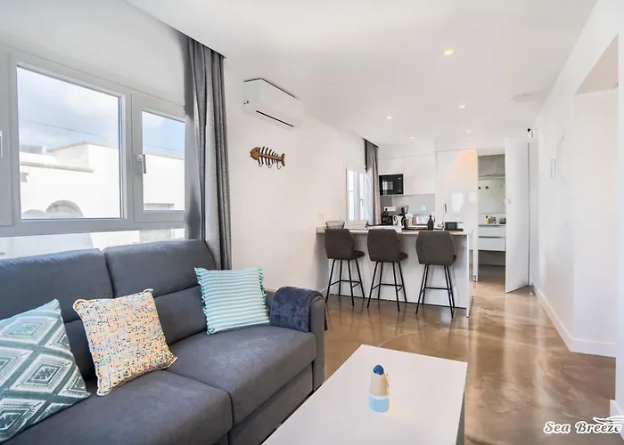 2 Apartments Sea Breeze