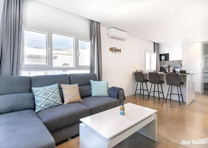 2 Apartments Sea Breeze
