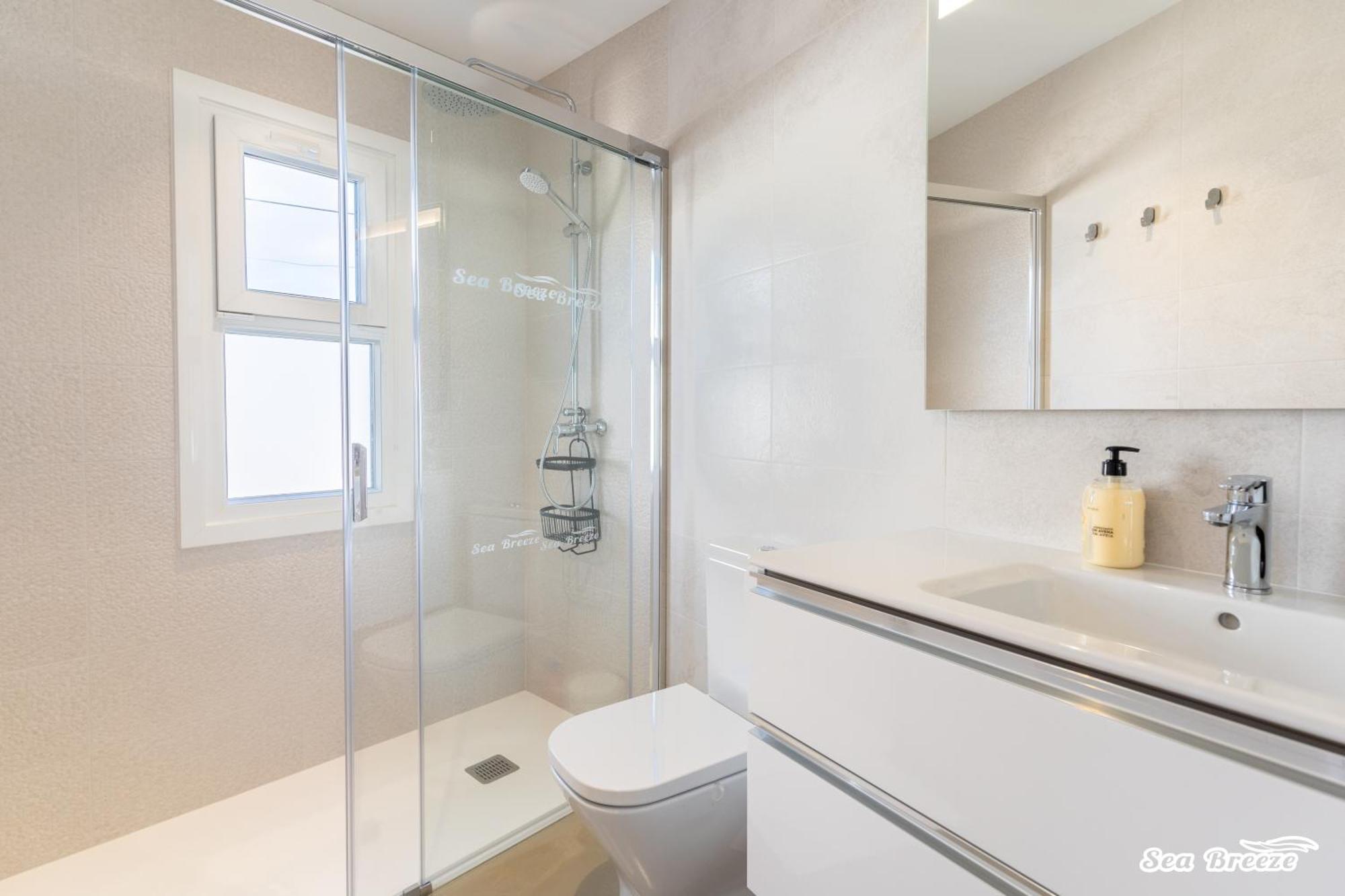 Apartment 2 Sea Breeze *