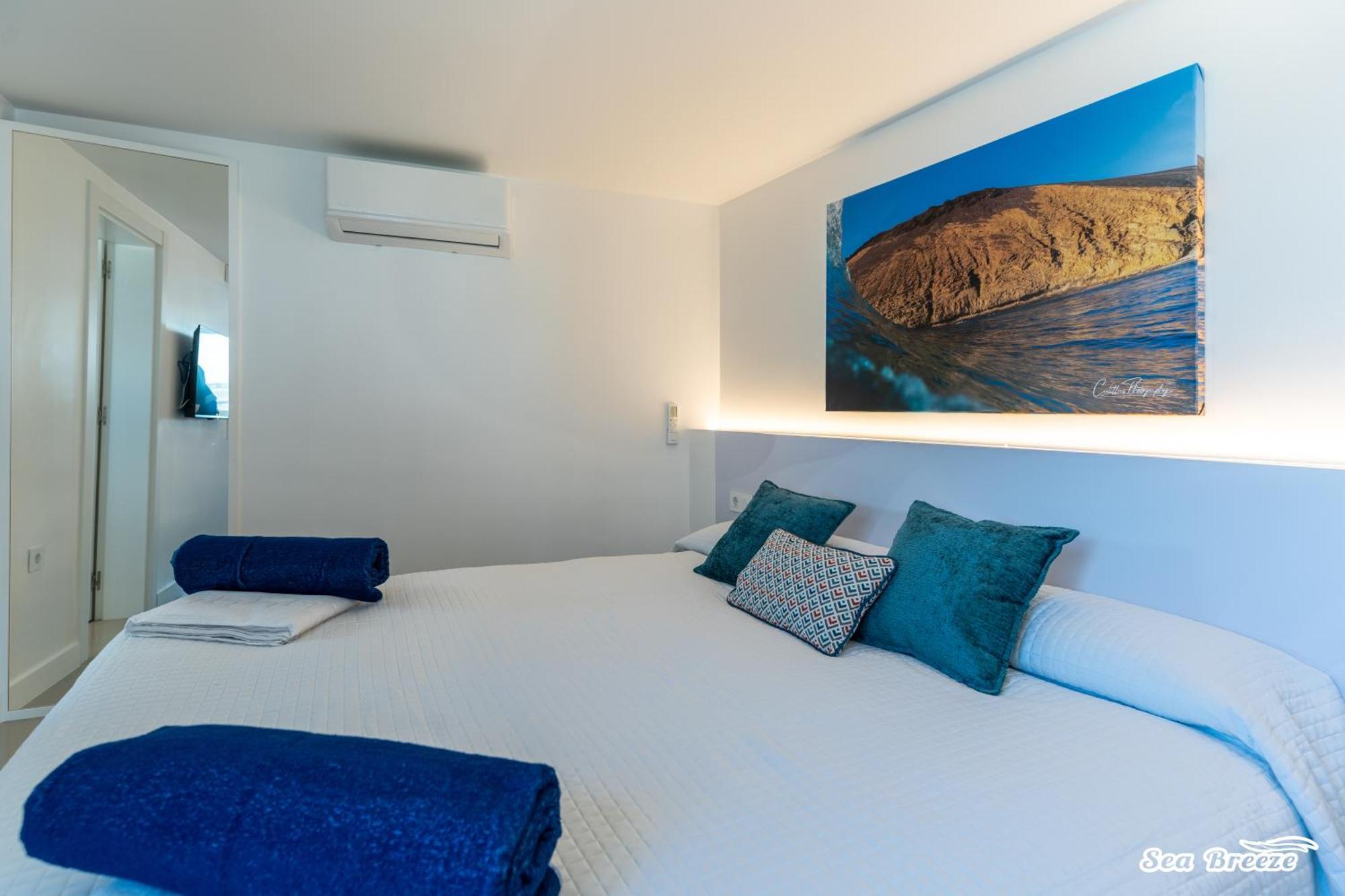 2 Sea Breeze * Famara