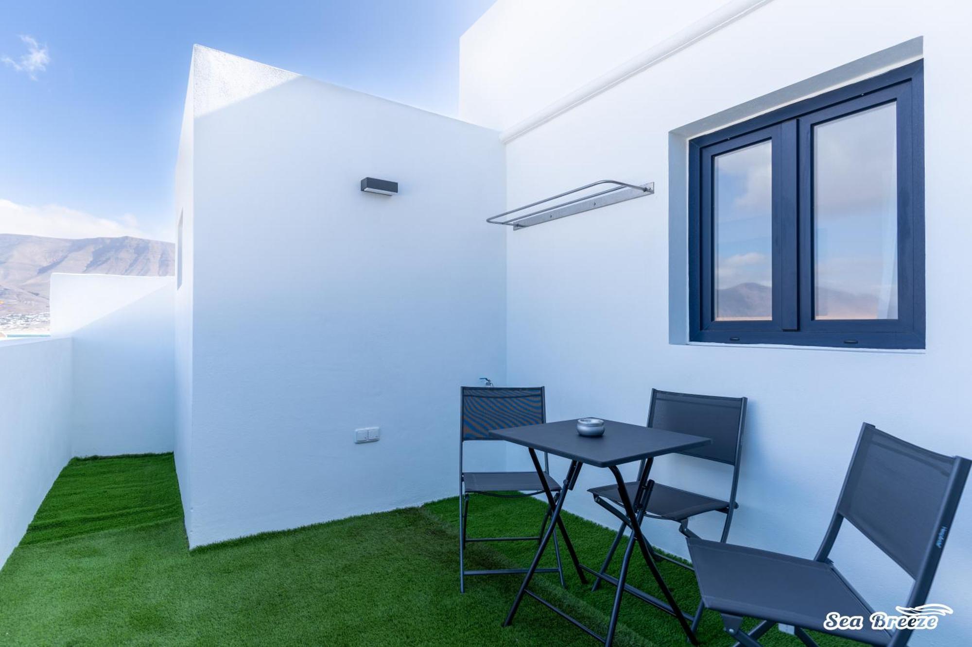 2 Sea Breeze Apartament Famara