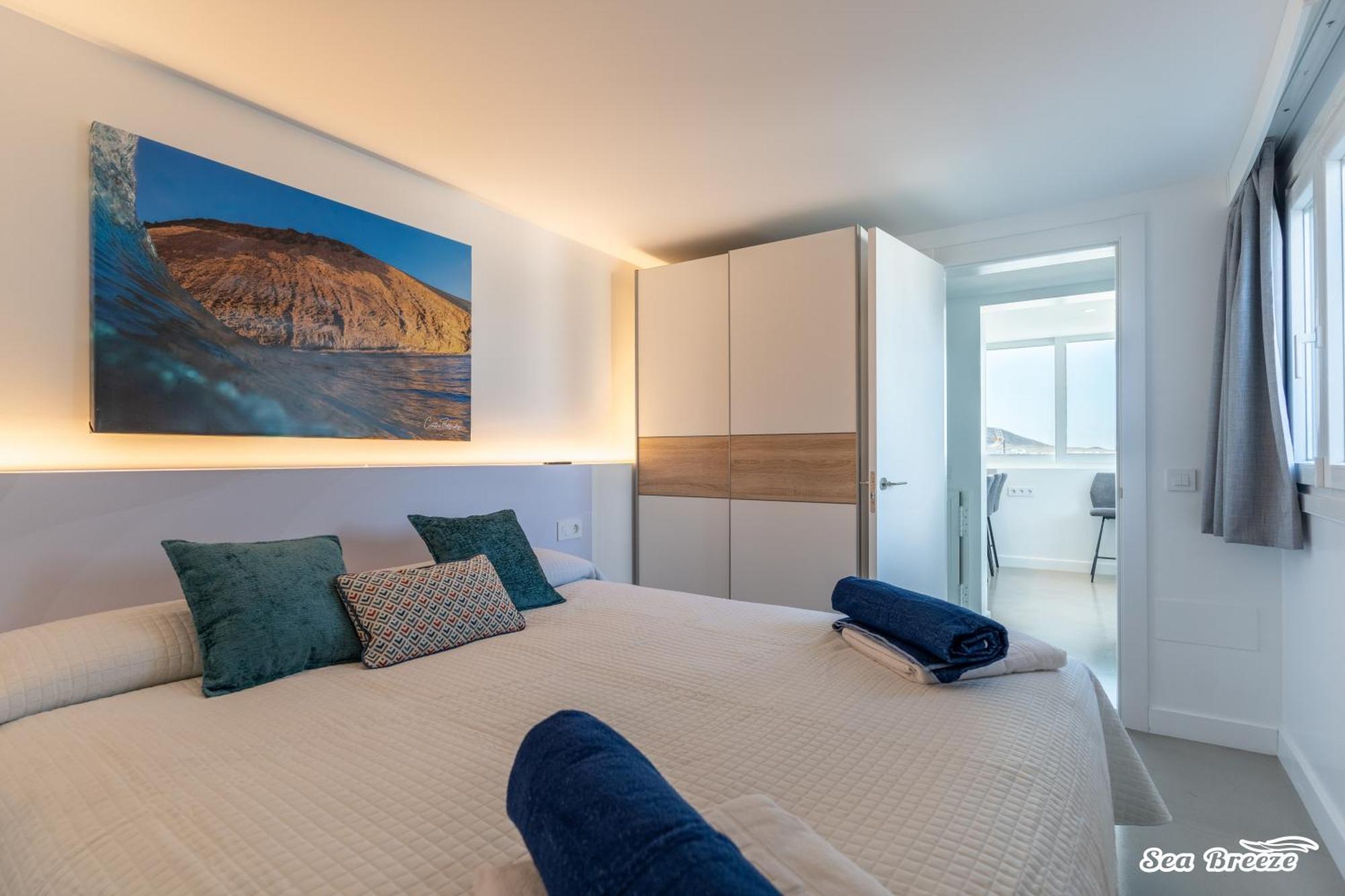 2 Sea Breeze Famara