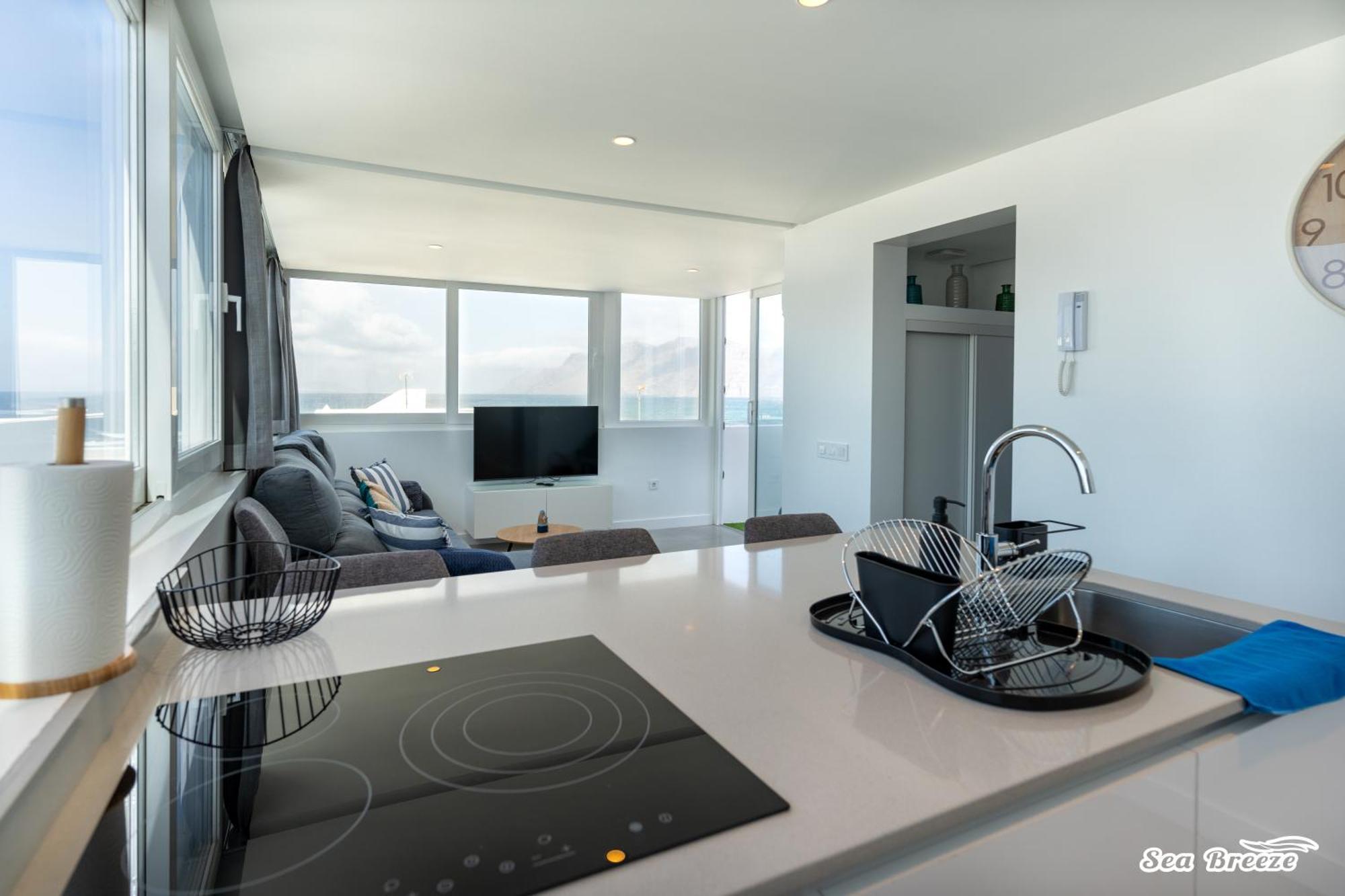 2 Sea Breeze Apartment