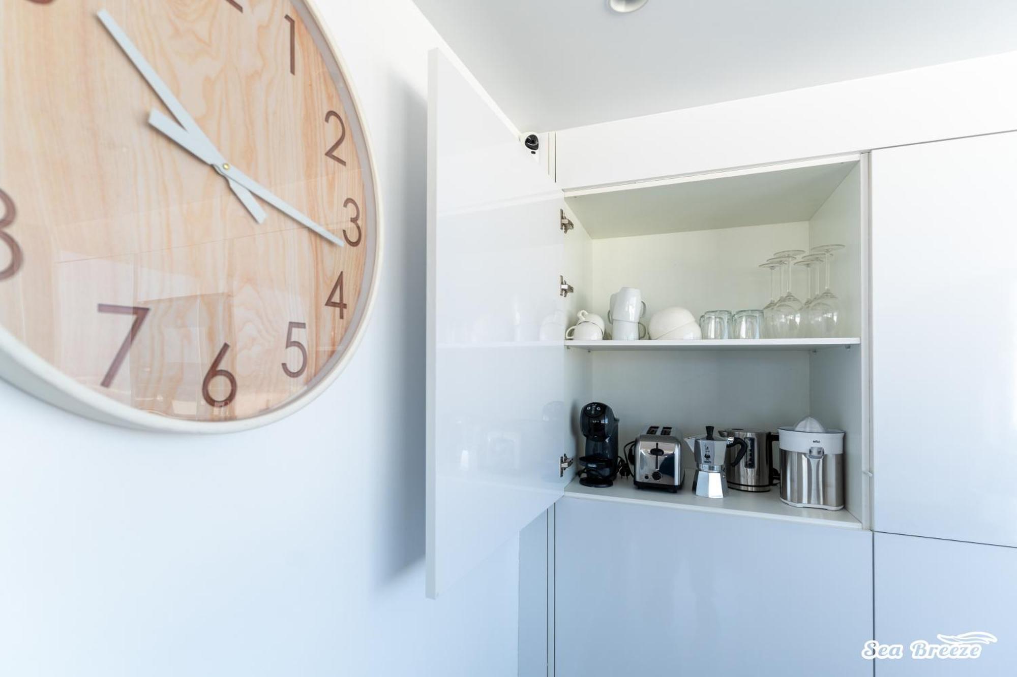 2 Sea Breeze Apartament *